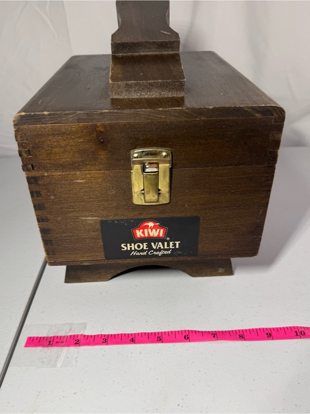 Kiwi Brown Wood Shoe Valet with Brass Latch